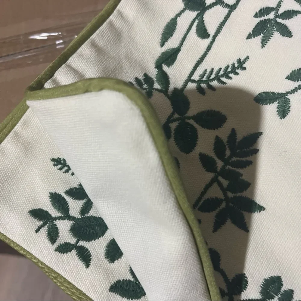 Unbranded decorative throw